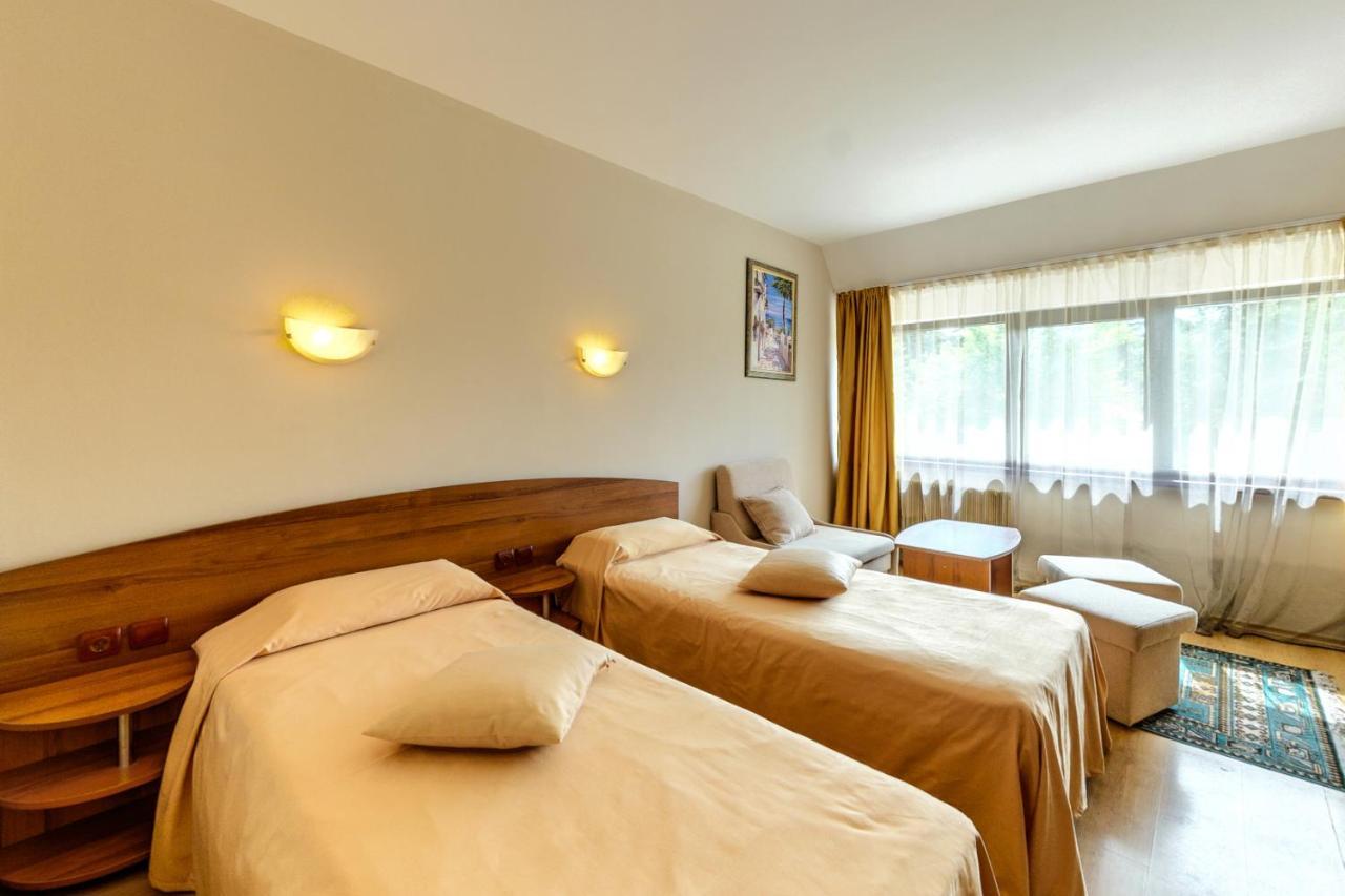 Moura Mountain & Villas Spa Hotel Borovets Exteriör bild